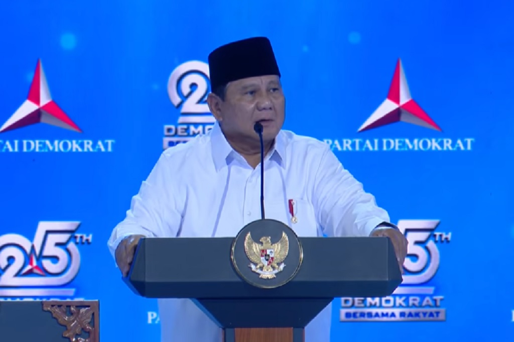 Prabowo Hadiahkan Buku kepada Para Kader Demokrat: Masa Depan Kita Cerah