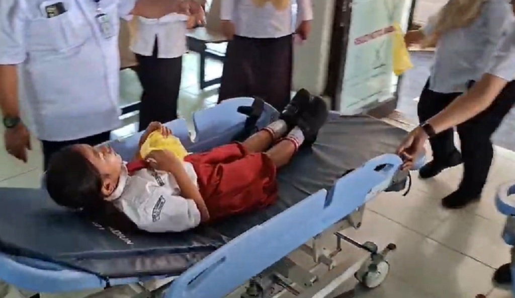 Puluhan Siswa SDN 2 Kanigoro Madiun Muntah-Muntah usai Santap Menu MBG