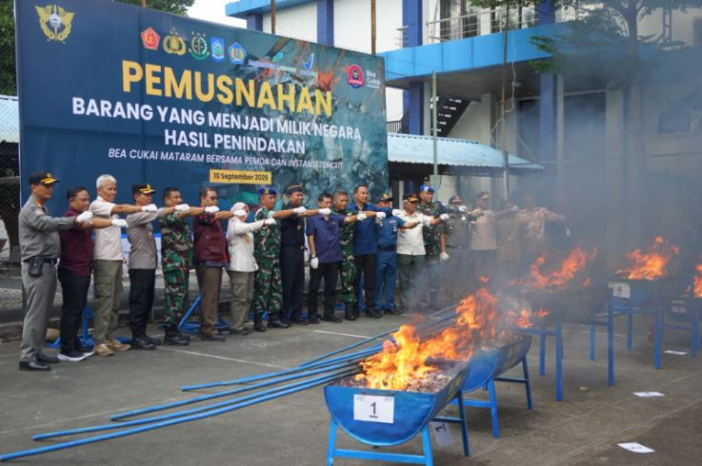 Bea Cukai Mataram Musnahkan 6,7 Juta Batang Rokok Ilegal, Kerugian Negara Rp8,3 Miliar