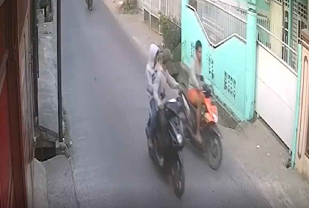 Modus Pura-Pura Bantu Motor Mogok, 4 Begal di Makassar Rampas HP Pemotor!