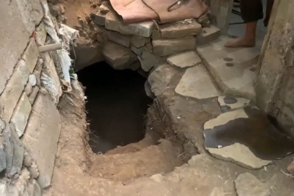 Geger Penemuan 3 Gua Dekat Rumah Warga di Lereng Bromo, Warga Mulai Berdatangan