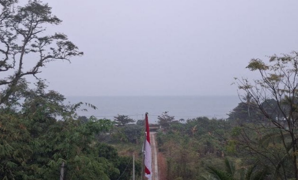 Gunung Anak Krakatau Masih Siaga, 3 Gempa Hybrid Terekam Pagi Ini