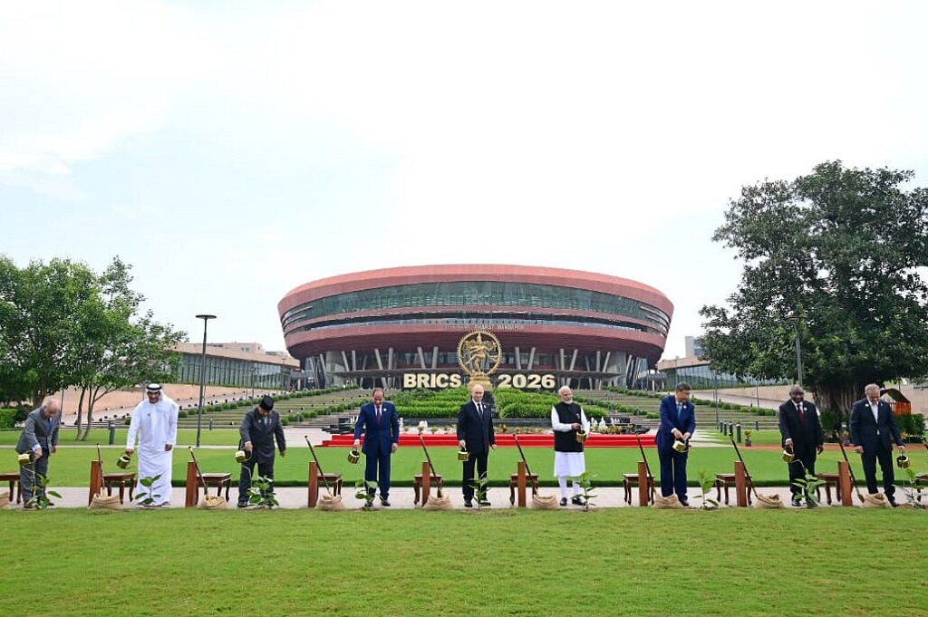 Momen Prabowo, Putin hingga Xi Jinping Tanam Pohon Banyan di Sela KTT BRICS