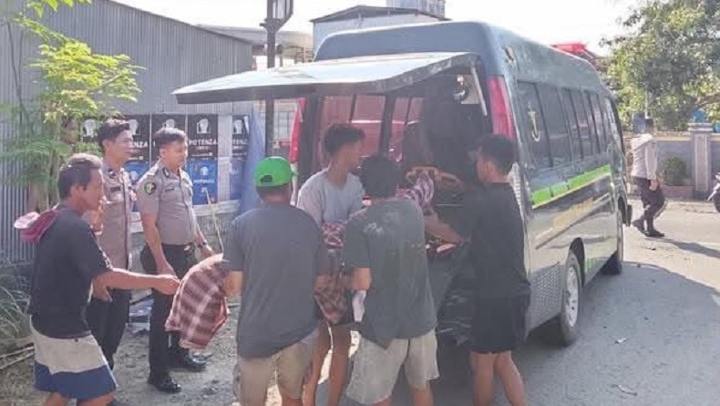 Wanita Ditemukan Tewas di Pinggir Pantai Mamuju, Polisi Temukan Sejumlah Luka