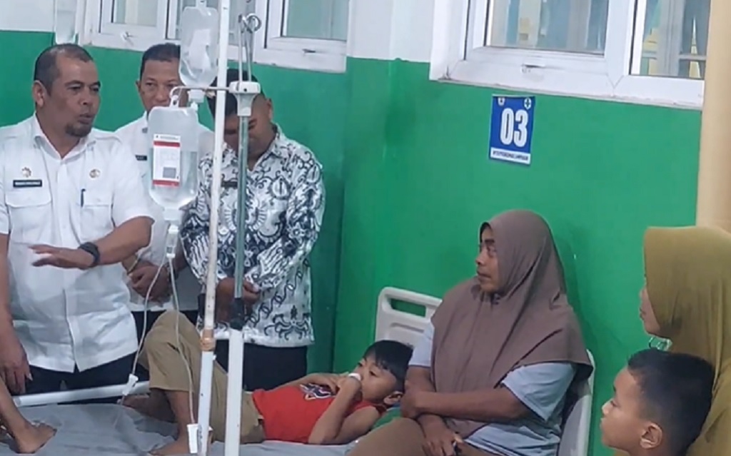 13 Siswa MTsN 2 Kisaran Dilarikan ke RS usai Santap Menu Rendang Ayam MBG