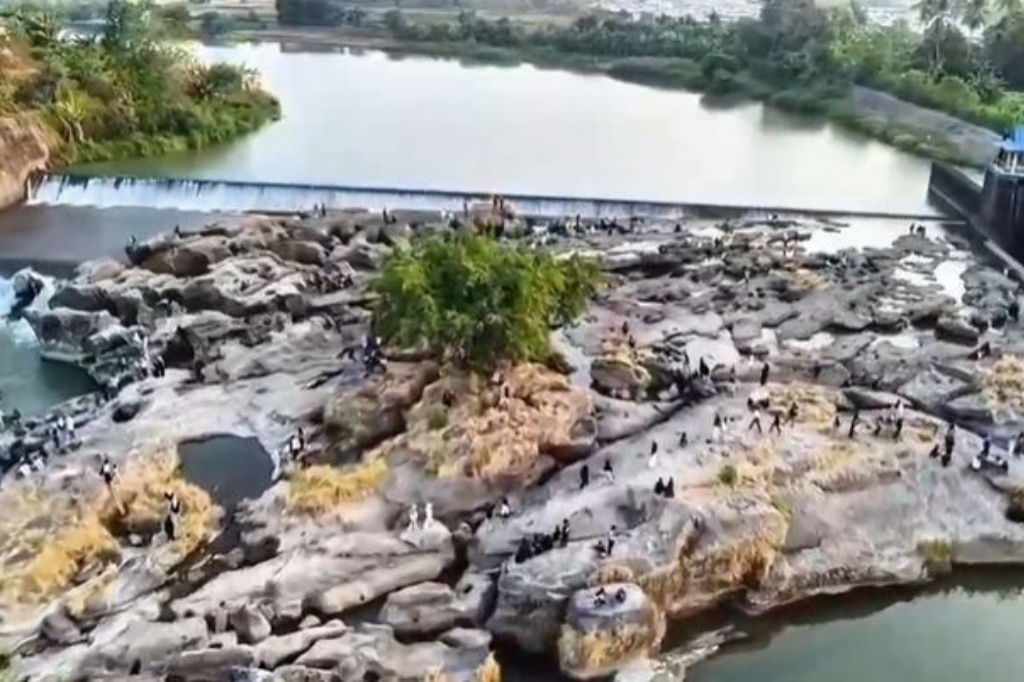 Viral Bendungan Kampili Gowa Jadi Wisata Dadakan, Air Surut selama Kemarau