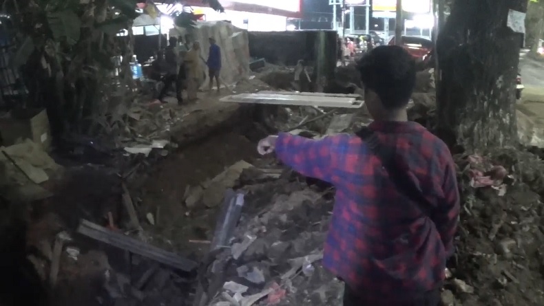 3 Pekerja Kabel Tertimpa Panel Beton di Gowa, 1 Tewas 2 Dilarikan ke RS