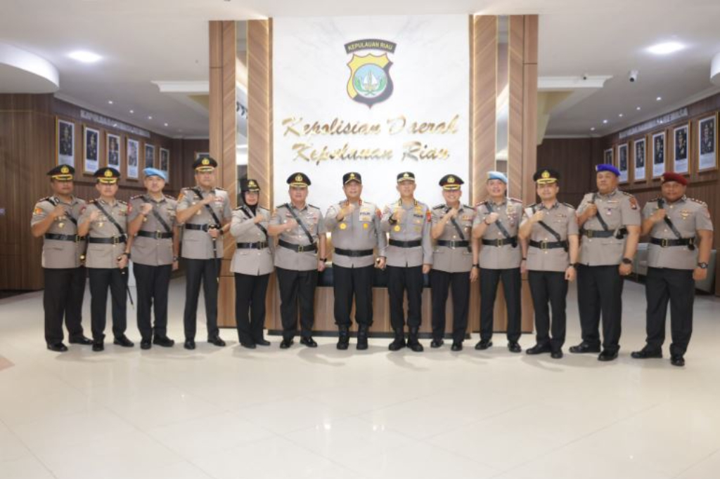 Sertijab di Polda Kepri, Ini Daftar 4 Pejabat Utama dan 2 Kapolres yang Diganti
