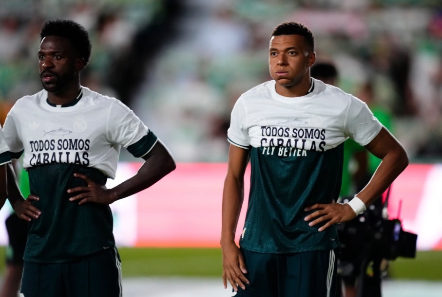 Mbappe dan Vinicius Kena Semprot Fans Real Madrid usai Vs Elche, Dicap Memalukan!
