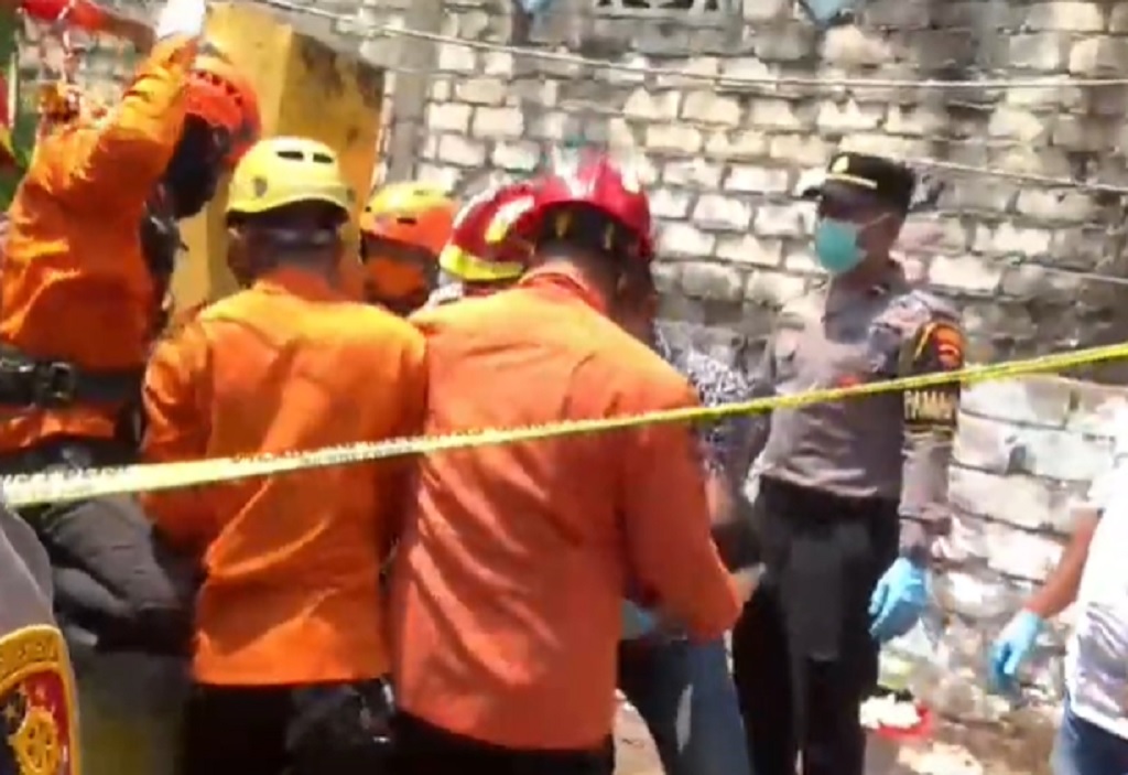 Tuban Geger! Pria Ditemukan Tewas Dalam Sumur Belakang Rumah, Leher Terikat Tali
