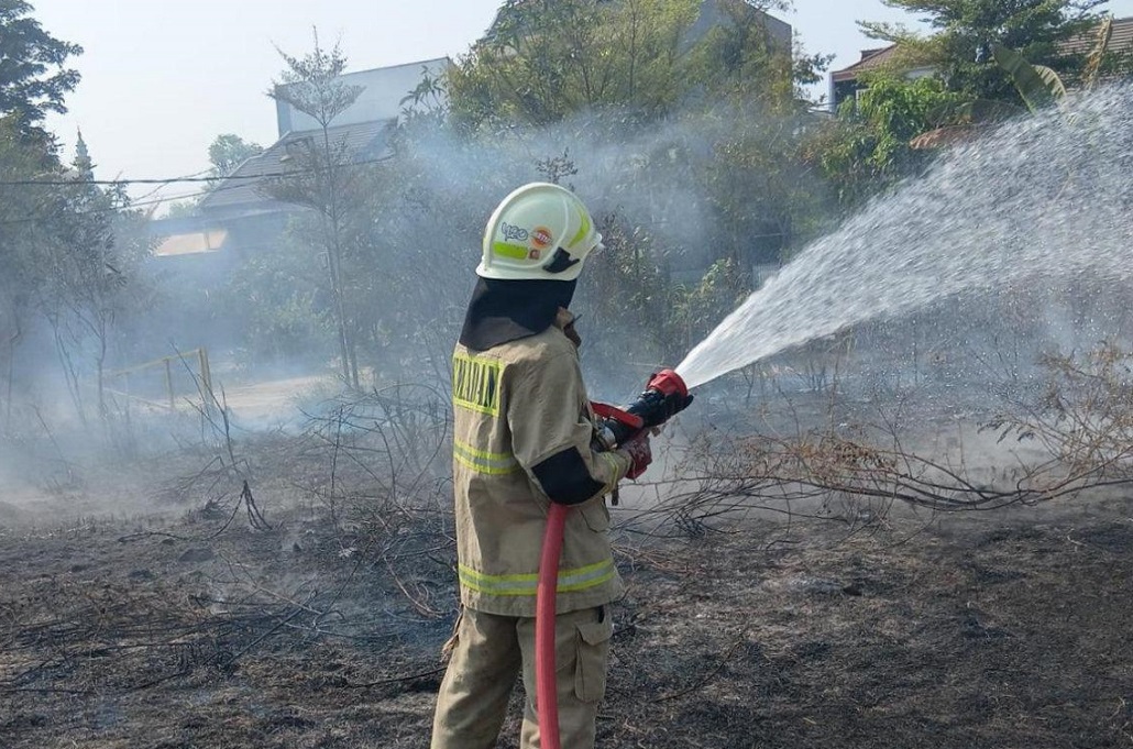 65 Kebakaran Terjadi sejak Juli, Damkar Minta Warga Jakut-Kepulauan Seribu Tak Bakar Sampah