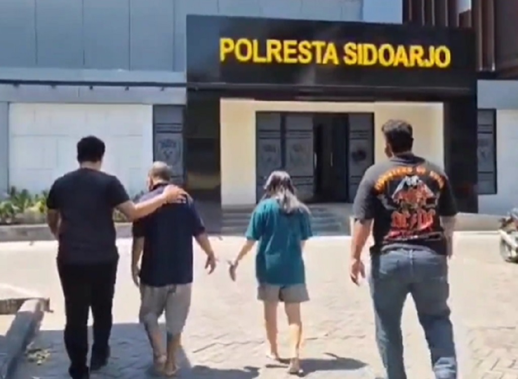 Bejat! Ibu di Sidoarjo Diduga Ajak Anak dan Keponakan Threesome Bareng Pacar