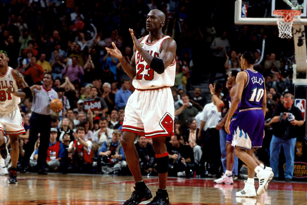 Jersey Ikonik Michael Jordan di Final NBA 1998 Dilelang, Harganya Tembus Rp1,77 Triliun