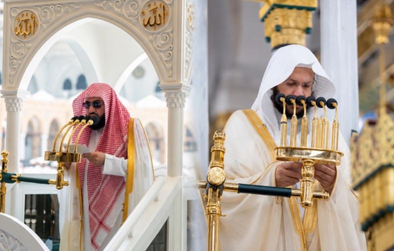 Khatib Jumat Masjidil Haram dan Masjid Nabawi Kecam Serangan Houthi ke Makkah