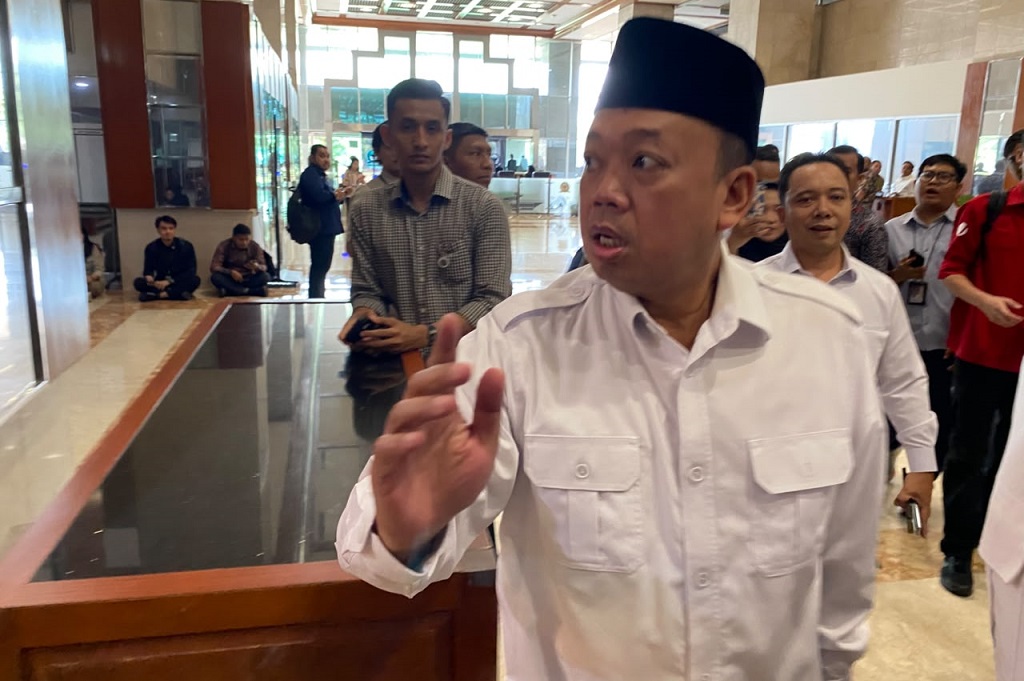 Nusron Wahid Muncul di Rapat DPR usai 4 Orang Kepercayaan Ditangkap KPK