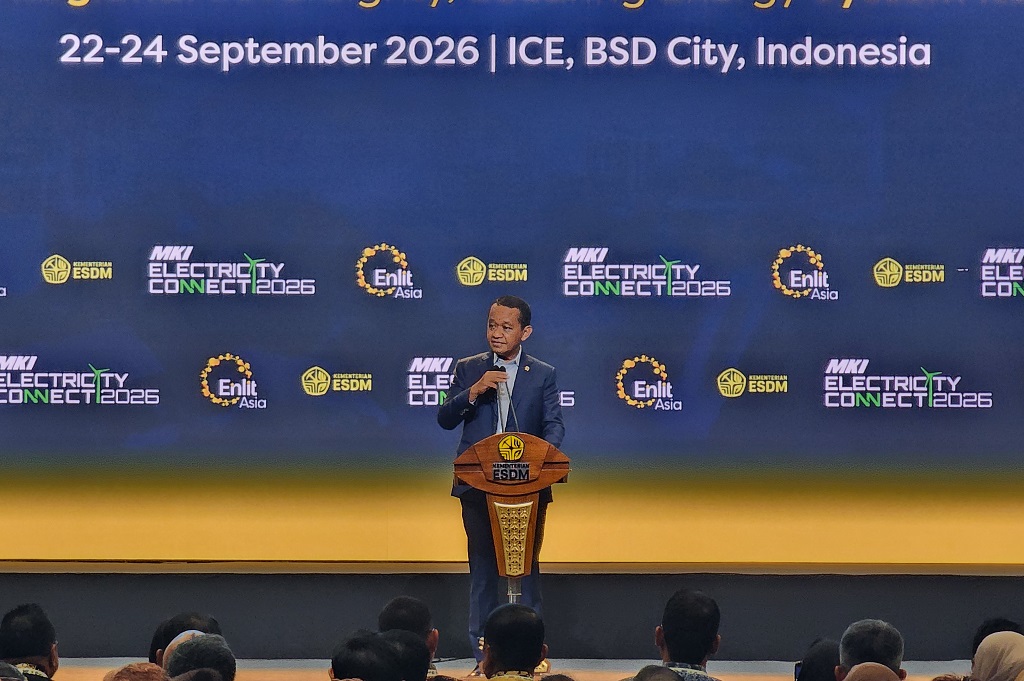 Bahlil bakal Pangkas Birokrasi demi Kejar PLTS 100 GW: Nggak Usah Terlalu Mutar-Mutar