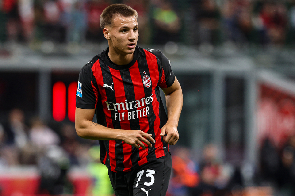 Chelsea Bidik Wonderkid Italia Francesco Camarda, Bocah 18 Tahun Pemecah Rekor AC Milan