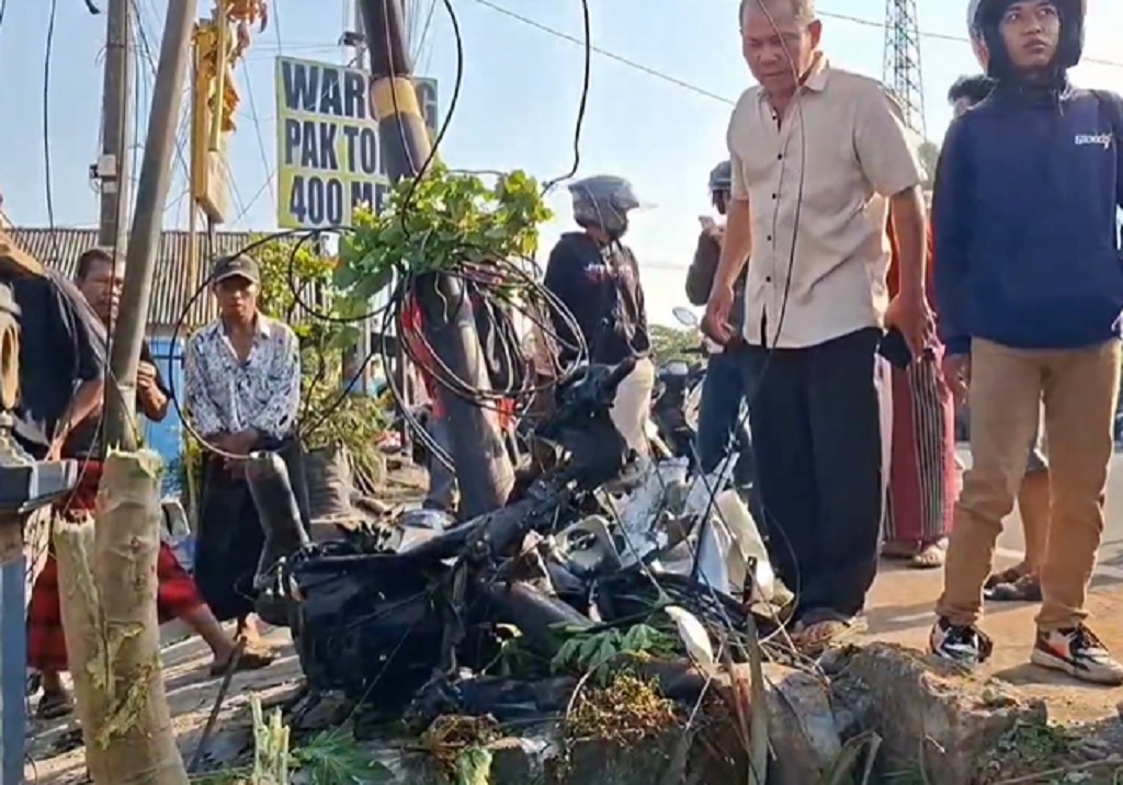 Kronologi Pemobil Tabrak 2 Pencuri Motor di Lumajang, 1 Pelaku Tewas Hantam Tiang