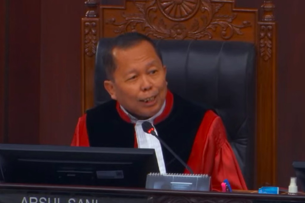 Hakim MK Cecar KPU terkait Verifikasi Ijazah Gibran, Kutip Ayat Alquran soal Perang Badar