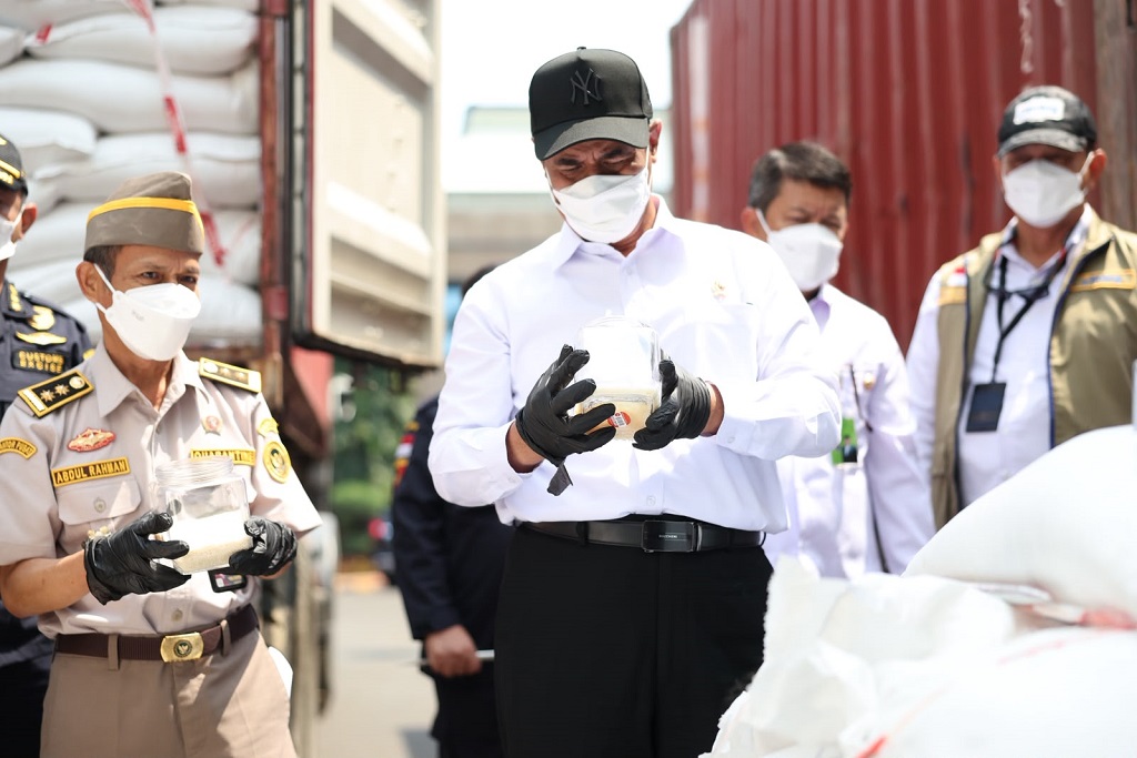 Mentan Amran Sebut 115 Juta Petani Dirugikan Imbas Beras Ilegal: Ini Musuh Negara!
