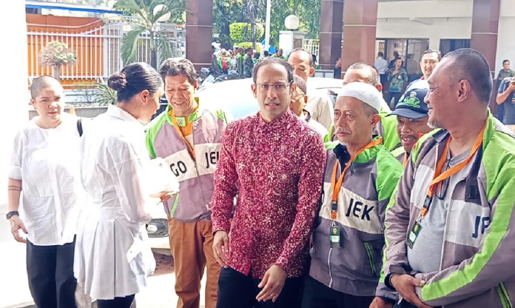 Nadiem Dengarkan Putusan Banding Kasus Chromebook Hari Ini, Dapat Dukungan Keluarga hingga Ojol