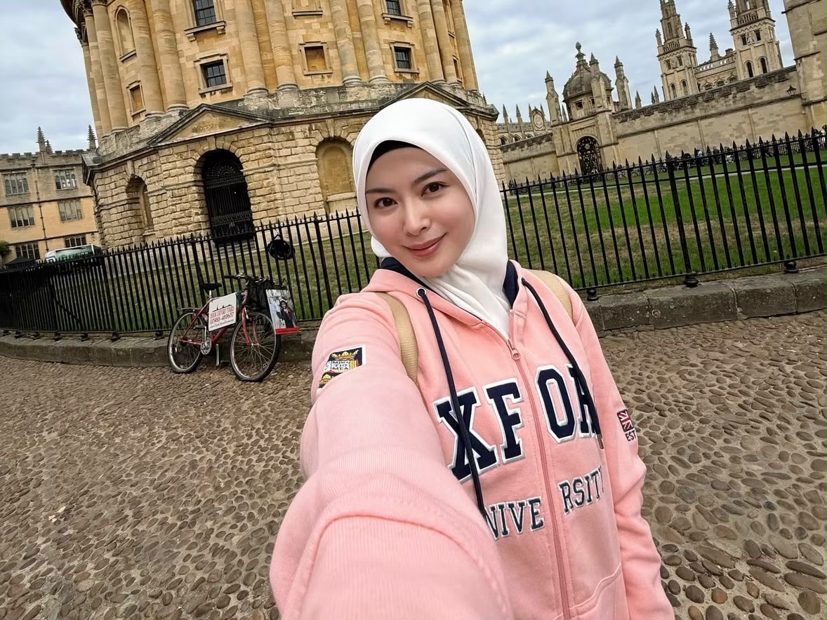 MasyaAllah, Ayana Moon Jadi Muslimah Korsel Pertama Kuliah di Oxford