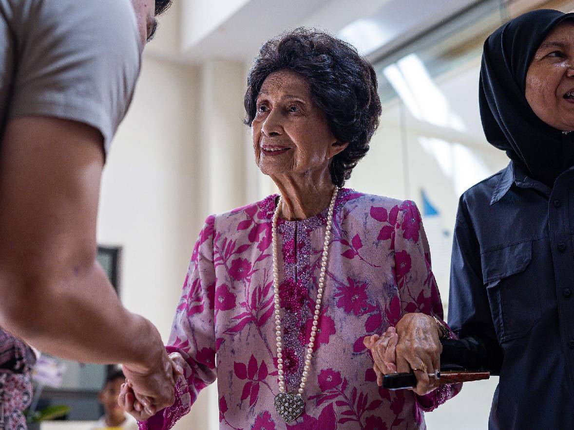 Mengenang Siti Hasmah, Sang Dokter yang Mengabdikan Hidupnya untuk Kesehatan Ibu dan Anak