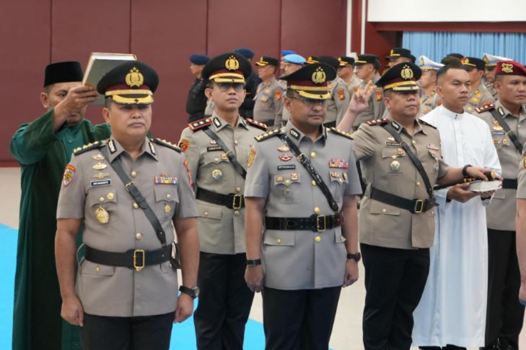 Sertijab di Polda Riau, Wakapolda dan Sejumlah Kapolres Diganti