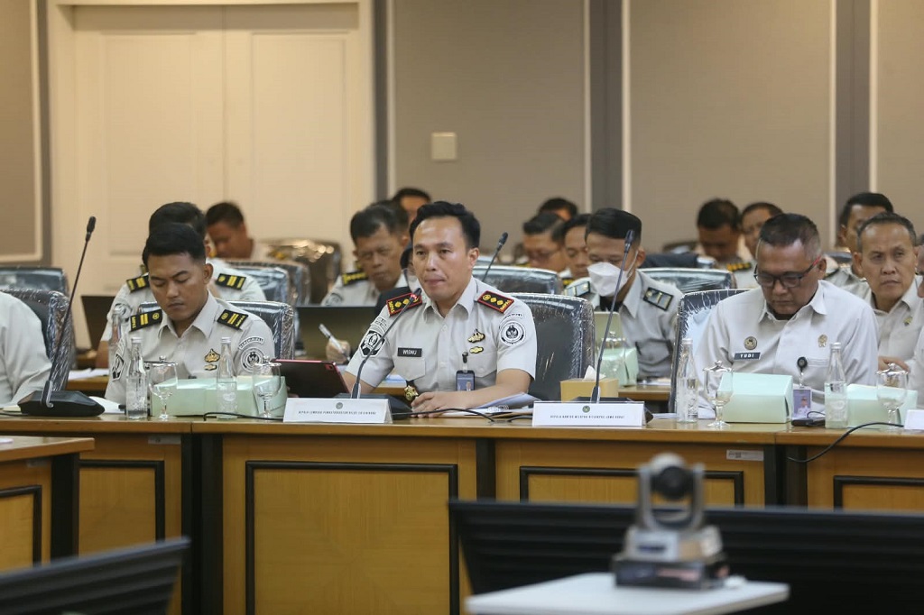 Kalapas Cibinong Gelagapan Dicecar soal Foto Napi di Rumah Dinas, Klaim Hasil Razia