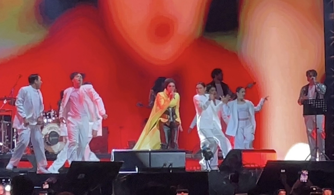 7 Tahun Vakum, Syahrini Comeback di Pestapora 2026: Ribuan Penonton Histeris!