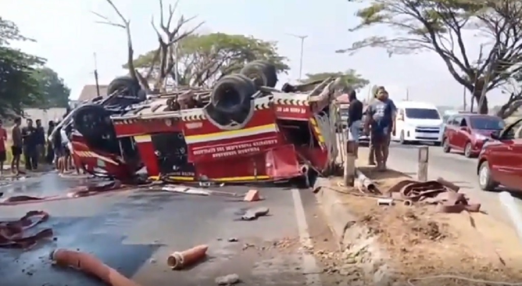 Kronologi Mobil Damkar Terguling di Pangkep Tewaskan 2 Petugas dan 5 Luka-Luka