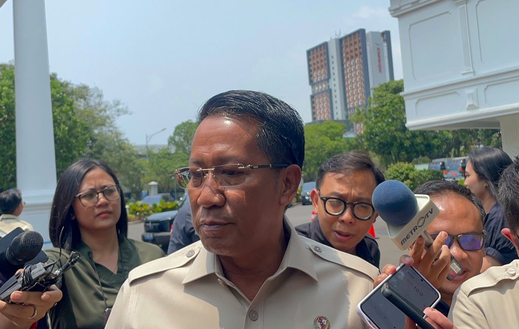 Prabowo Panggil Menkum Supratman ke Istana, Bahas Apa?