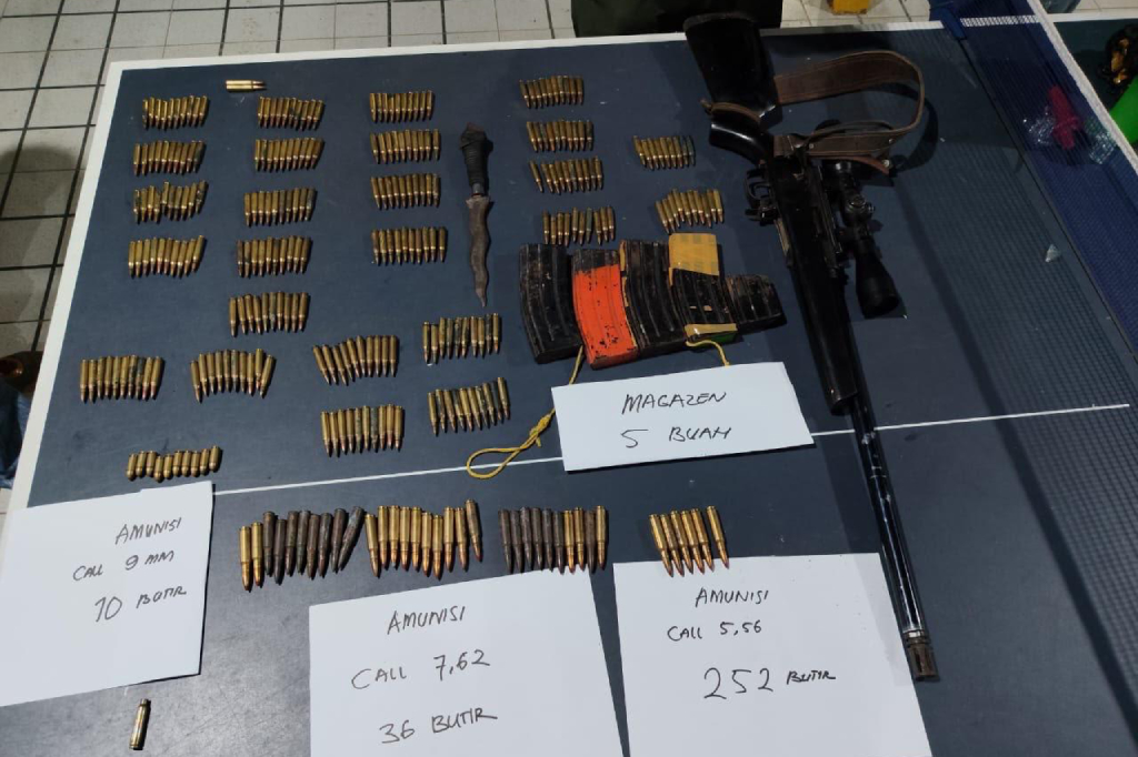 Satgas Damai Cartenz Tangkap DPO Jaringan Senjata dan Amunisi di Jayapura, 298 Peluru Disita