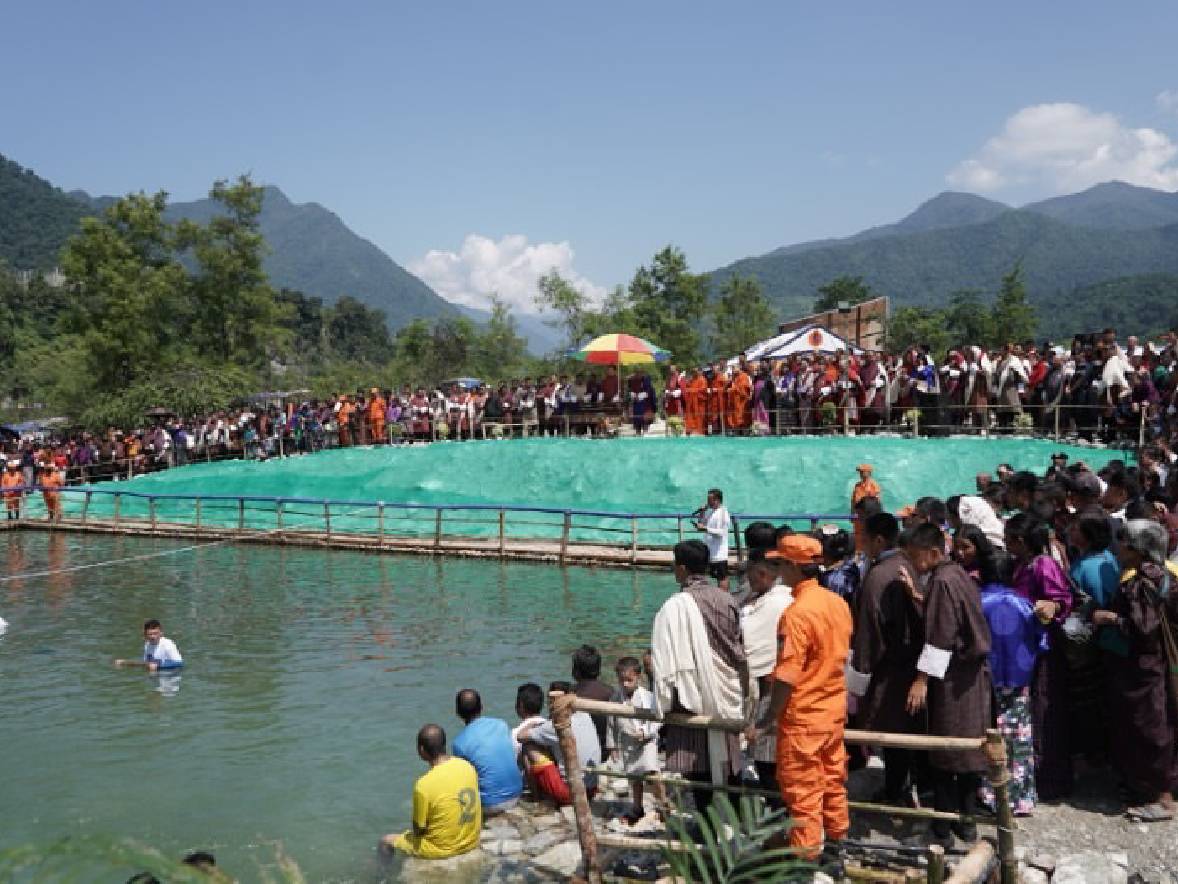 Unik! Bhutan Punya Festival Mandi Berkah, Namanya Bathing Carnival