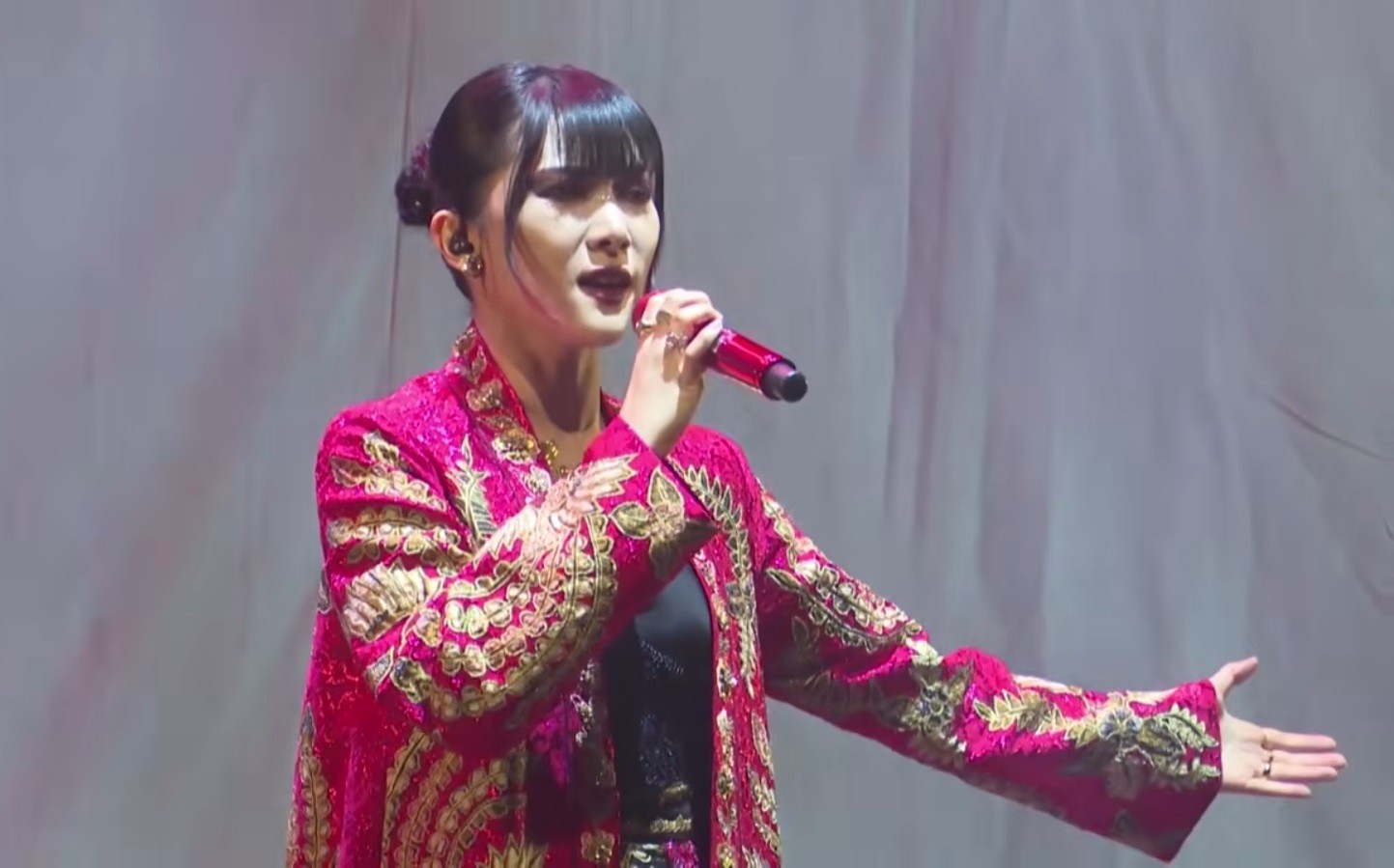 Isyana Sarasvati Nyanyikan Lagu Pancasila, Liriknya Berisi Lima Sila