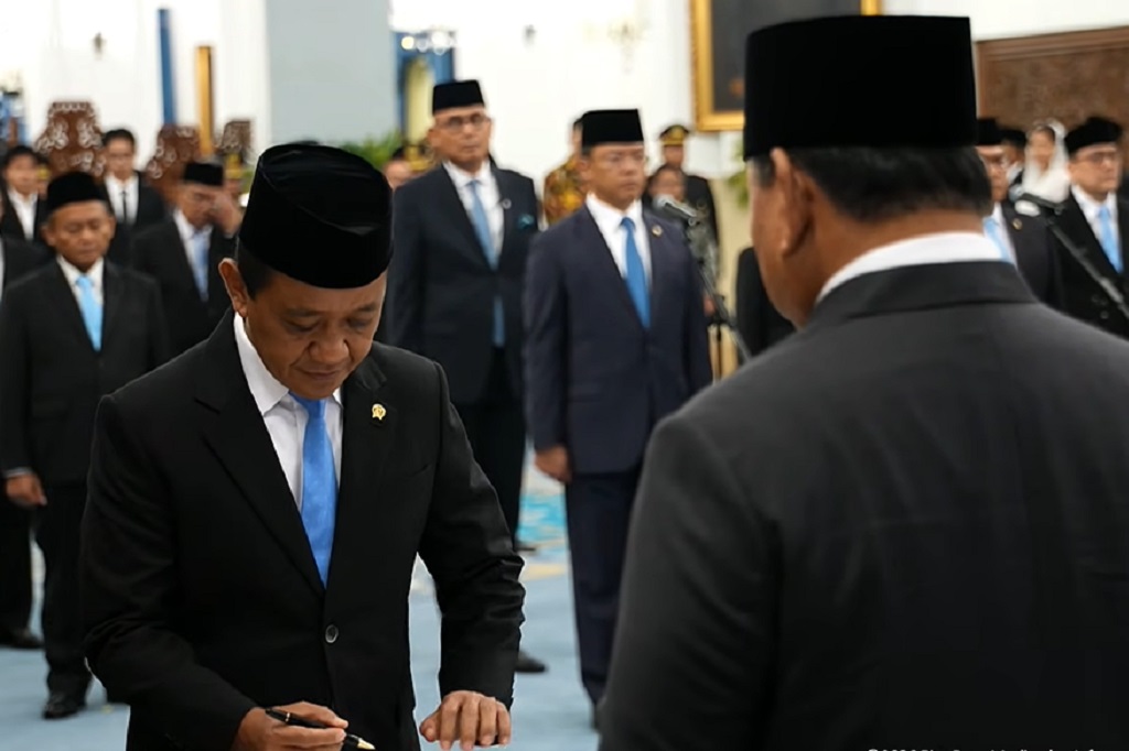Breaking News: Prabowo Lantik Bahlil Jadi Menko Hilirisasi dan Transisi Energi