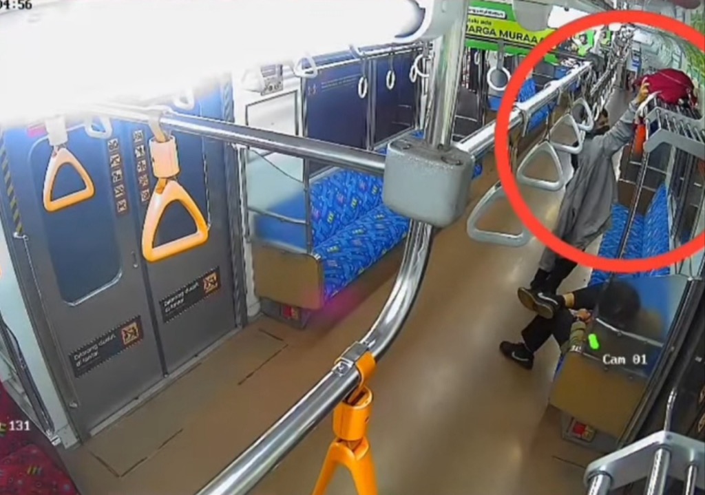 Viral Pencurian Tas Penumpang KRL saat Tertidur, Pelaku Ditangkap di Stasiun Tebet