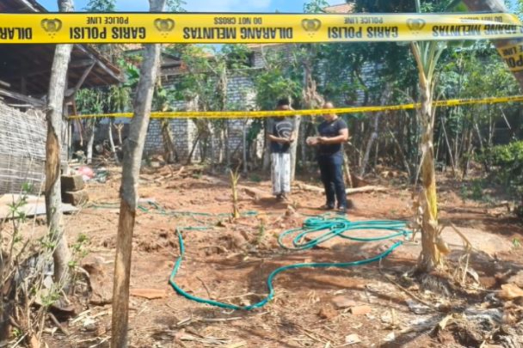Kakek di Sampang Pukul Tetangga Pakai Linggis hingga Tewas, Diduga Dendam soal Ilmu Hitam