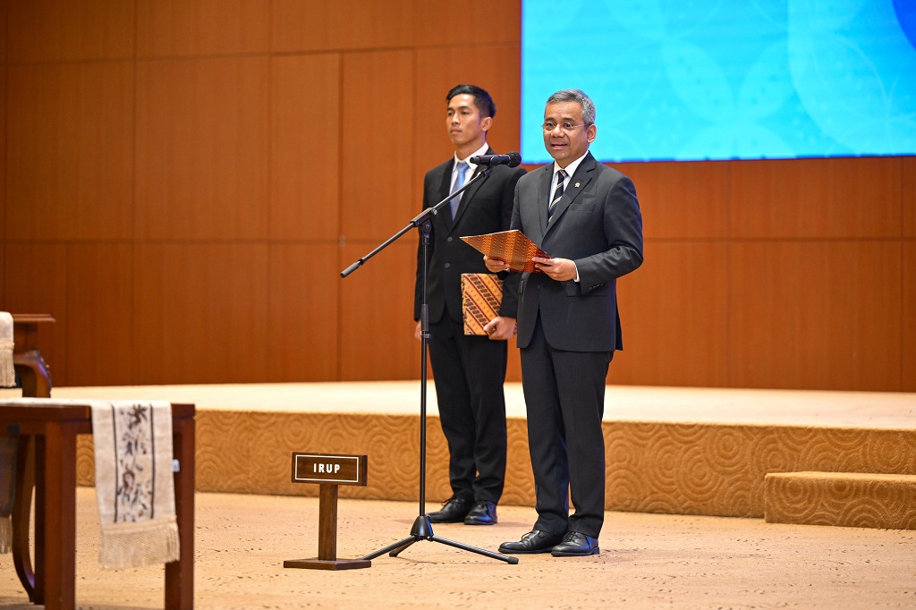 Suahasil Lantik 17 Pejabat Baru Kemenkeu dan KSSK, Minta Target APBN 2026 Dituntaskan
