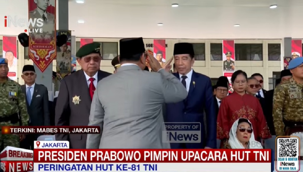 Momen Prabowo Beri Hormat kepada SBY dan Jokowi di Upacara HUT ke-81 TNI