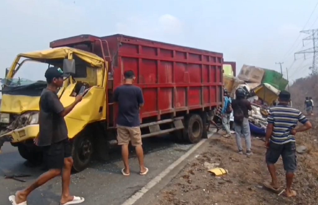 Kecelakaan Beruntun 9 Kendaraan di Tulang Bawang gegara Kabut Asap, 2 Tewas