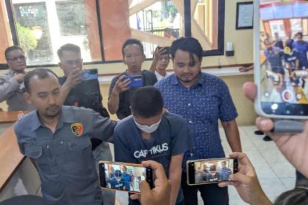 Ayah di Probolinggo Perkosa Anak Kandung selama 6 Tahun sejak SD, Warga Murka