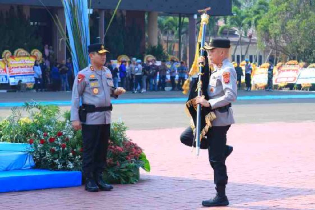 Terima Tongkat Estafet! Irjen Hendra Kurniawan Jabat Kapolda Banten Gantikan Irjen Hengki