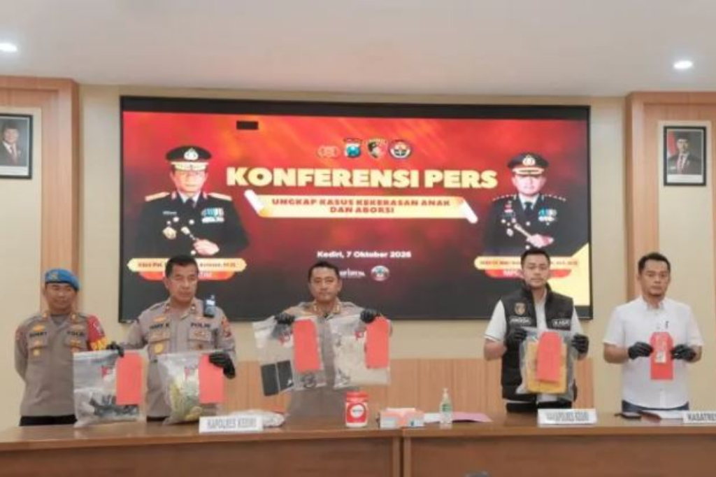 Kediri Geger! Polisi Ungkap 2 Kasus Pembunuhan Bayi dan Aborsi, 4 Orang Jadi Tersangka