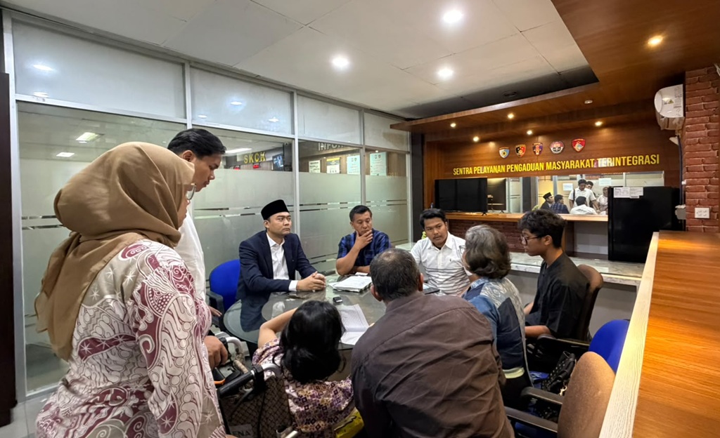 Stafsus Menag Dampingi Korban Penganiayaan Perkara Petasan Acara Maulid ke Polda Metro untuk Dapatkan Keadilan