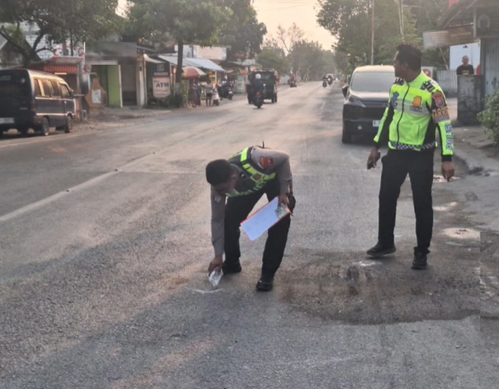 Kecelakaan Maut di Tuban, Mahasiswa Tewas Tertabrak Truk Trailer usai Gagal Menyalip