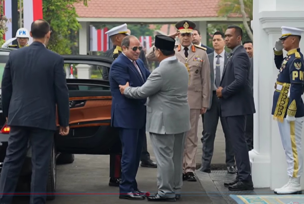 Presiden Mesir El-Sisi Tiba di Istana Dikawal Pasukan Berkuda, Disambut Prabowo