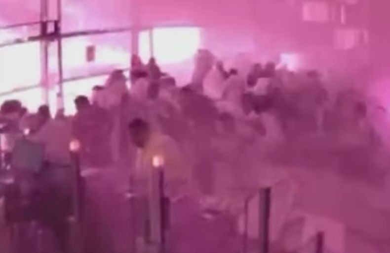 Detik-Detik Jemaah Umrah Terkena Serangan Houthi di Bandara Riyadh Saudi