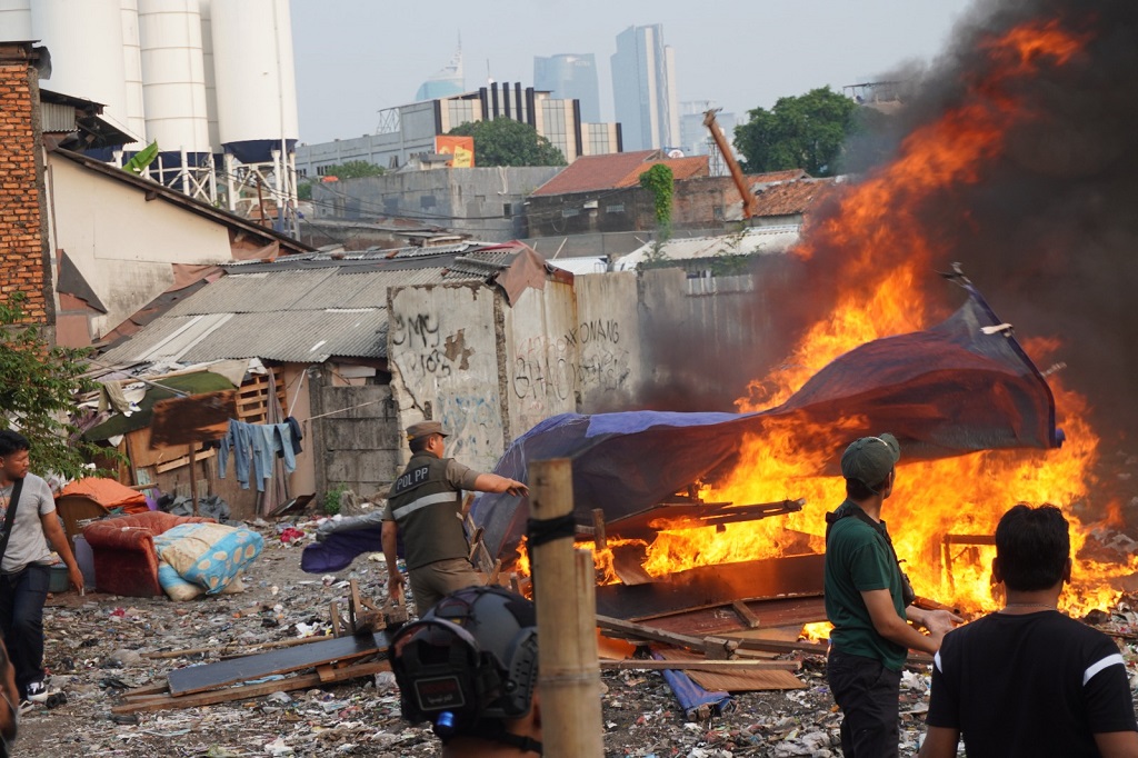 Polisi Kembali Gerebek Kampung Boncos, 4 Orang Ditangkap dan 6 Lapak Dibongkar