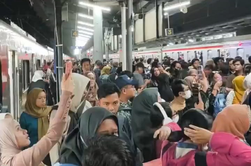 KRL INKA Gangguan, Kereta Jakarta Kota-Bogor hanya sampai Pasar Minggu